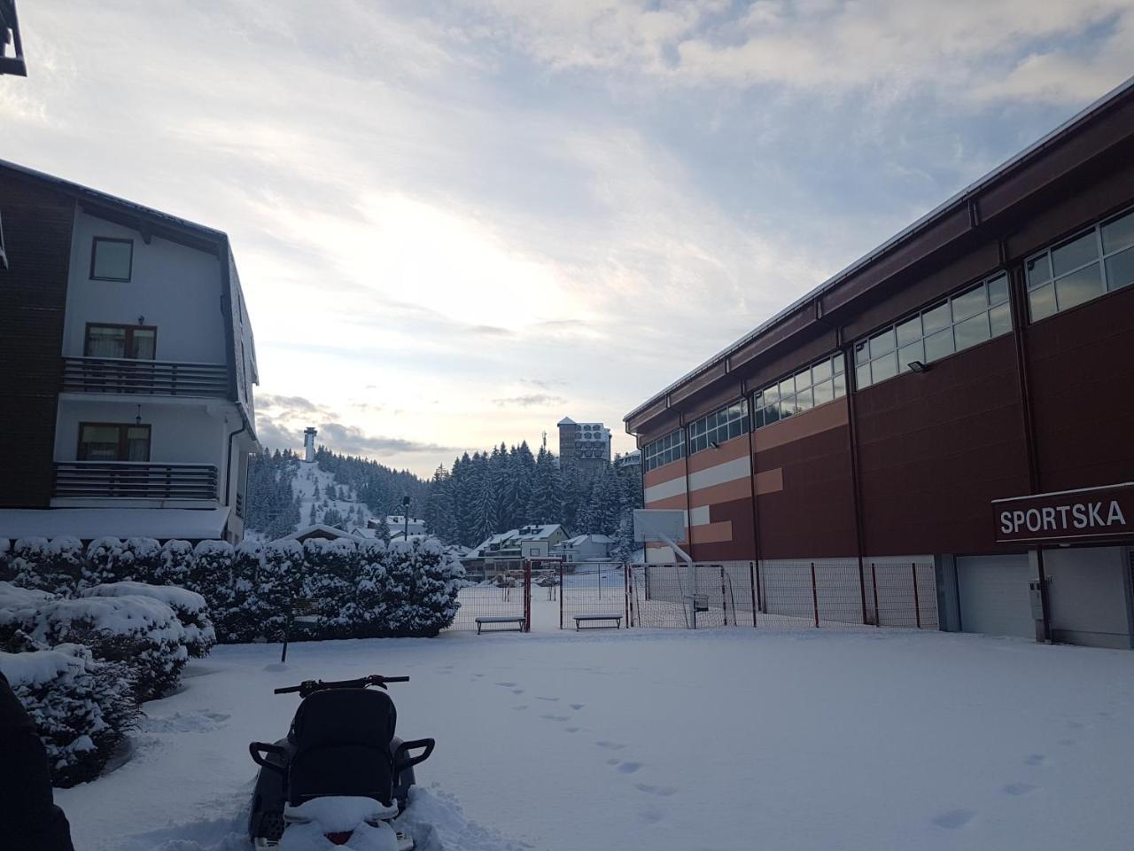 Hotel Sunce Vlasic Exterior photo